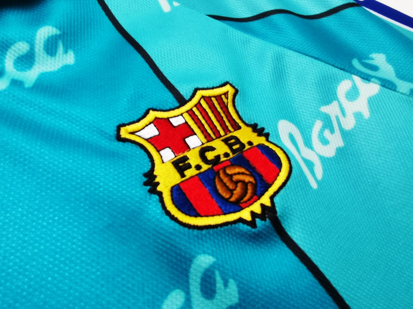 FC Barcelona 1995-1996 Away Kit