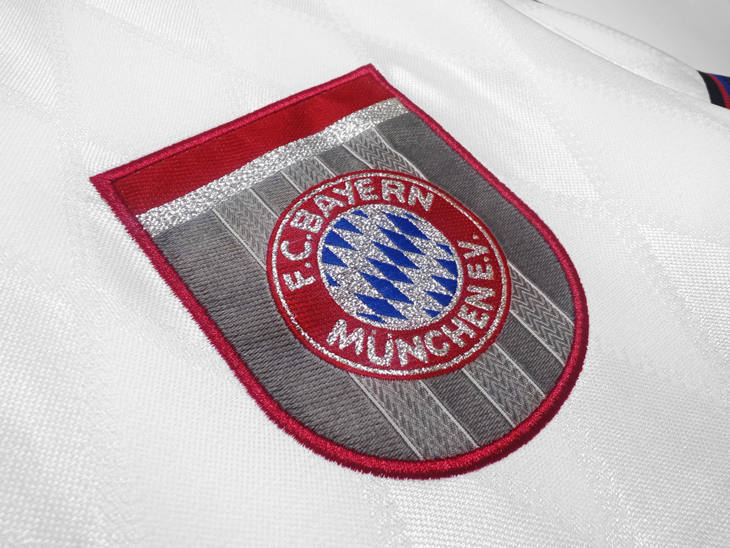 Bayern Munchen 1996-1997 Away Kit