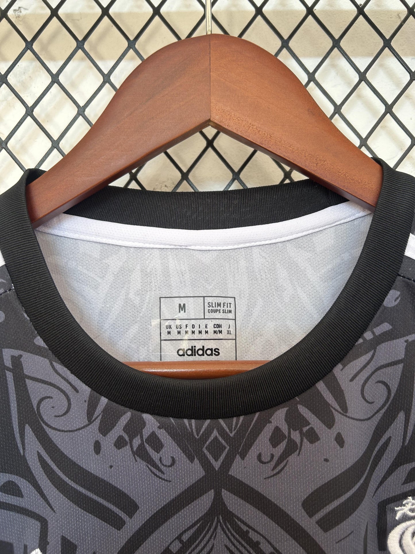 Liverpool "Abyssal Drake" Special Kit