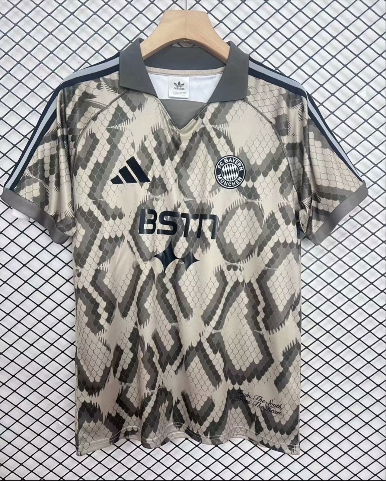 Bayern Munchen "Sandskin" Special Kit