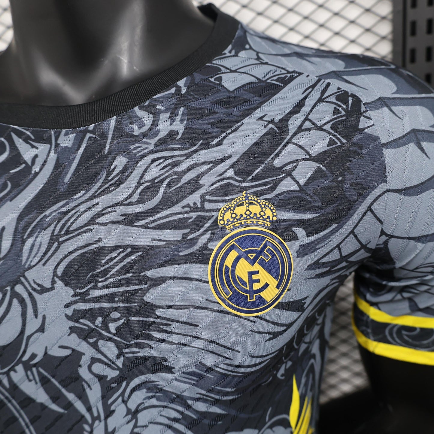 Real Madrid "Silver Fang" Special Kit